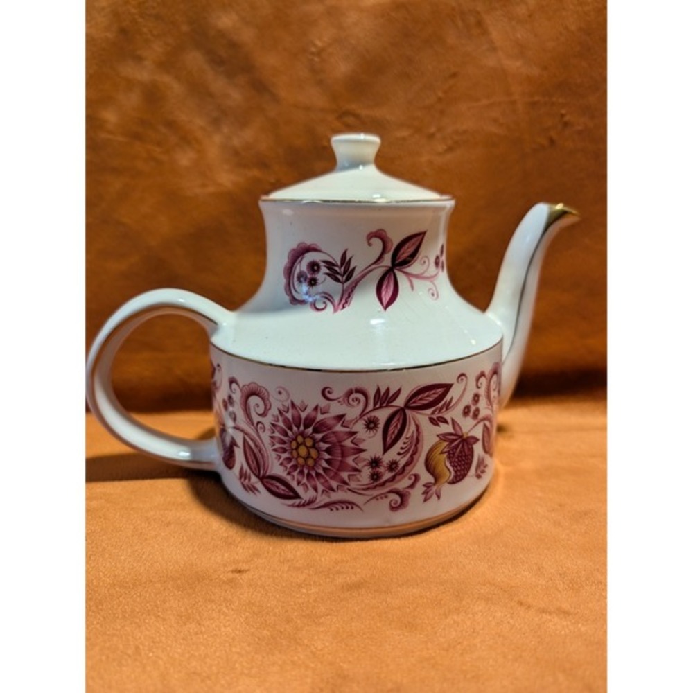 Arthur‎ Wood England Teapot Floral Burgundy Gold Trim Vintage Ceramic 5309